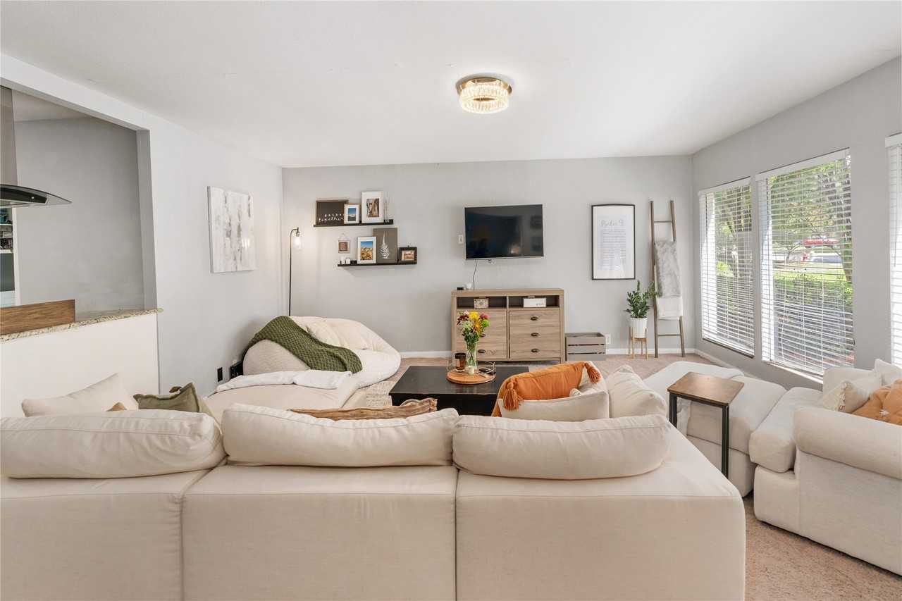 13521 Janwood Ln - Photo 4 of 30