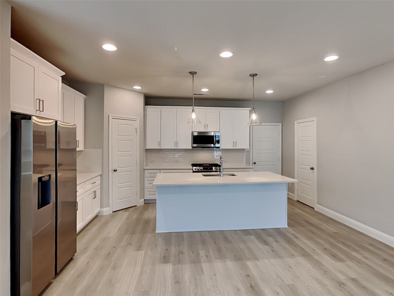 315 Athenia Dr - Photo 5 of 15
