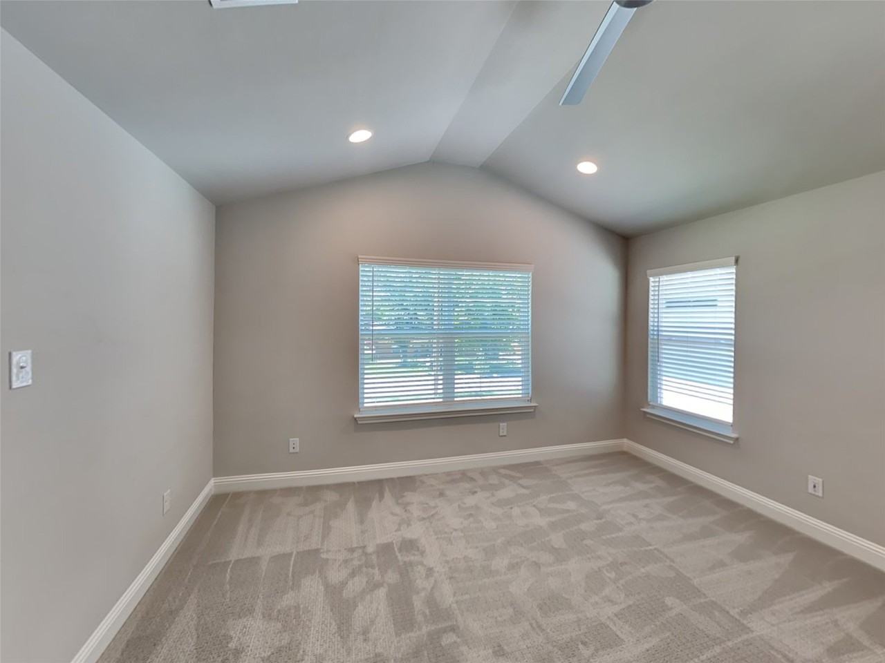 315 Athenia Dr - Photo 7 of 15