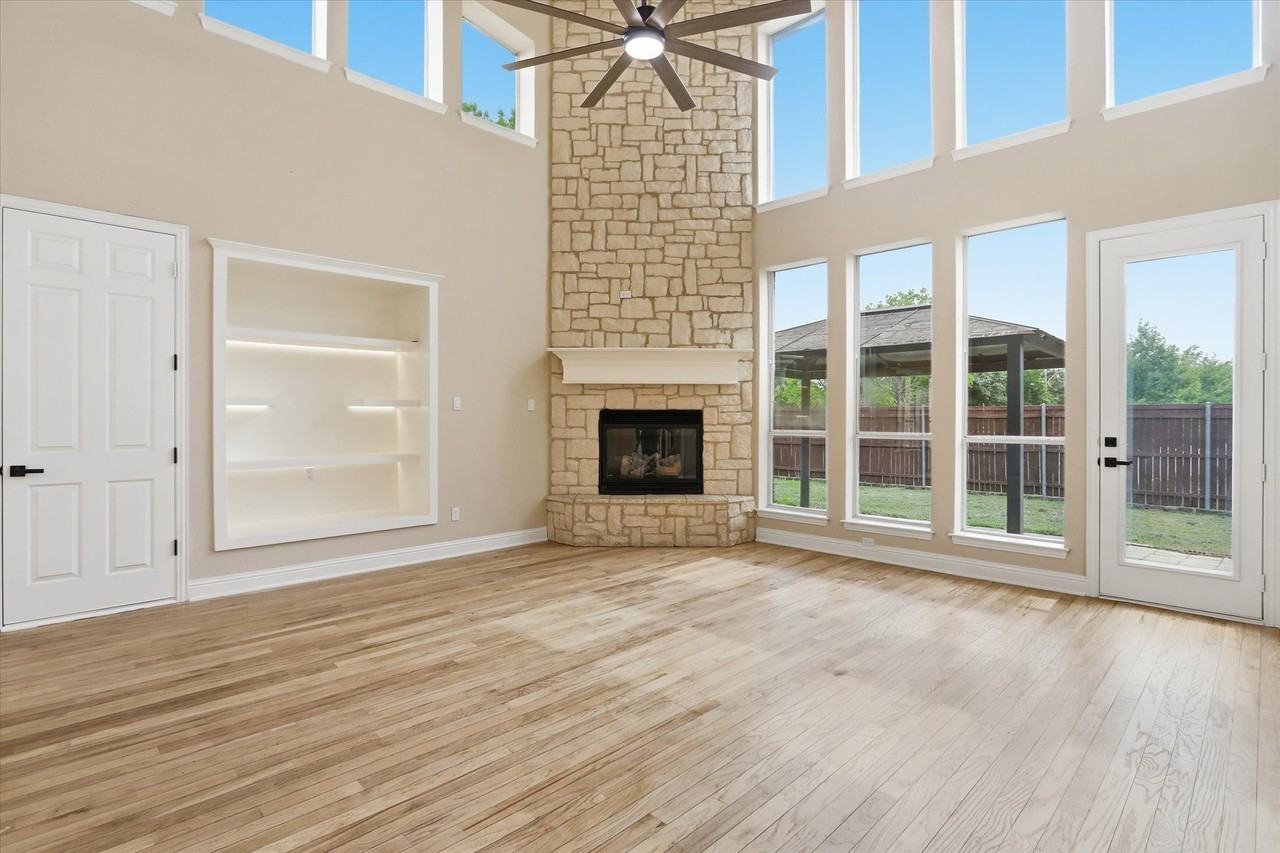 6001 Madeline Ln - Photo 5 of 39
