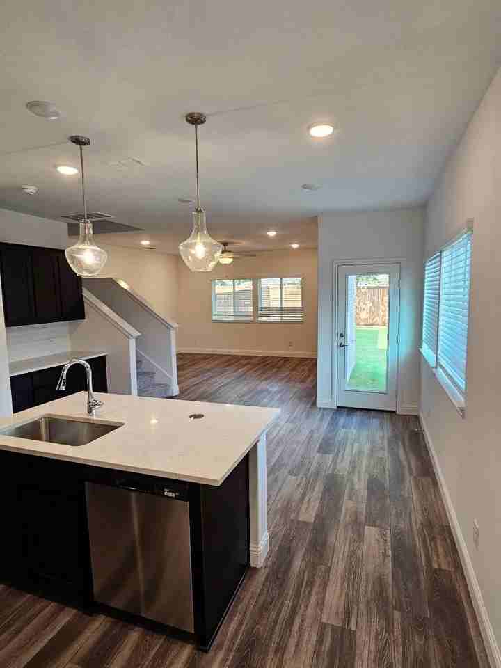 202 Griffith Dr #16 - Photo 4 of 19