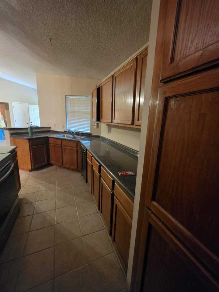 1416 Hackamore St - Photo 7 of 16