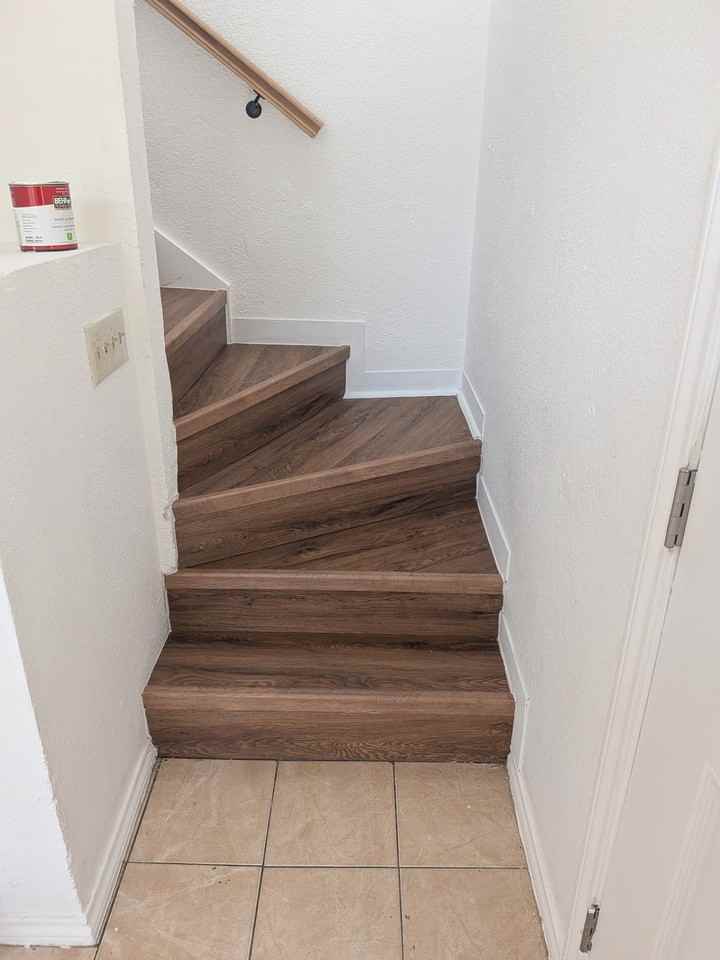 205 S Kenney St #A - Photo 3 of 8