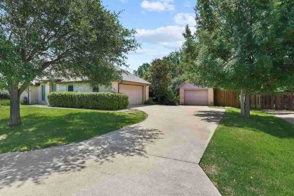 315 Preston Gln - Photo 7 of 24