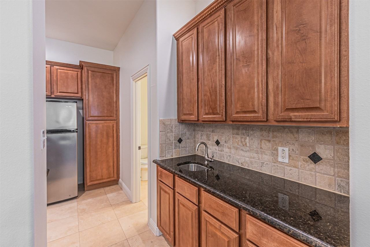 2316 Stutz Dr #A - Photo 7 of 15