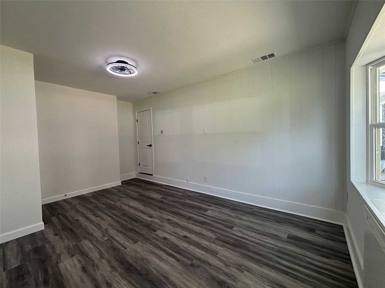 1825 Dudley Ave - Photo 6 of 15