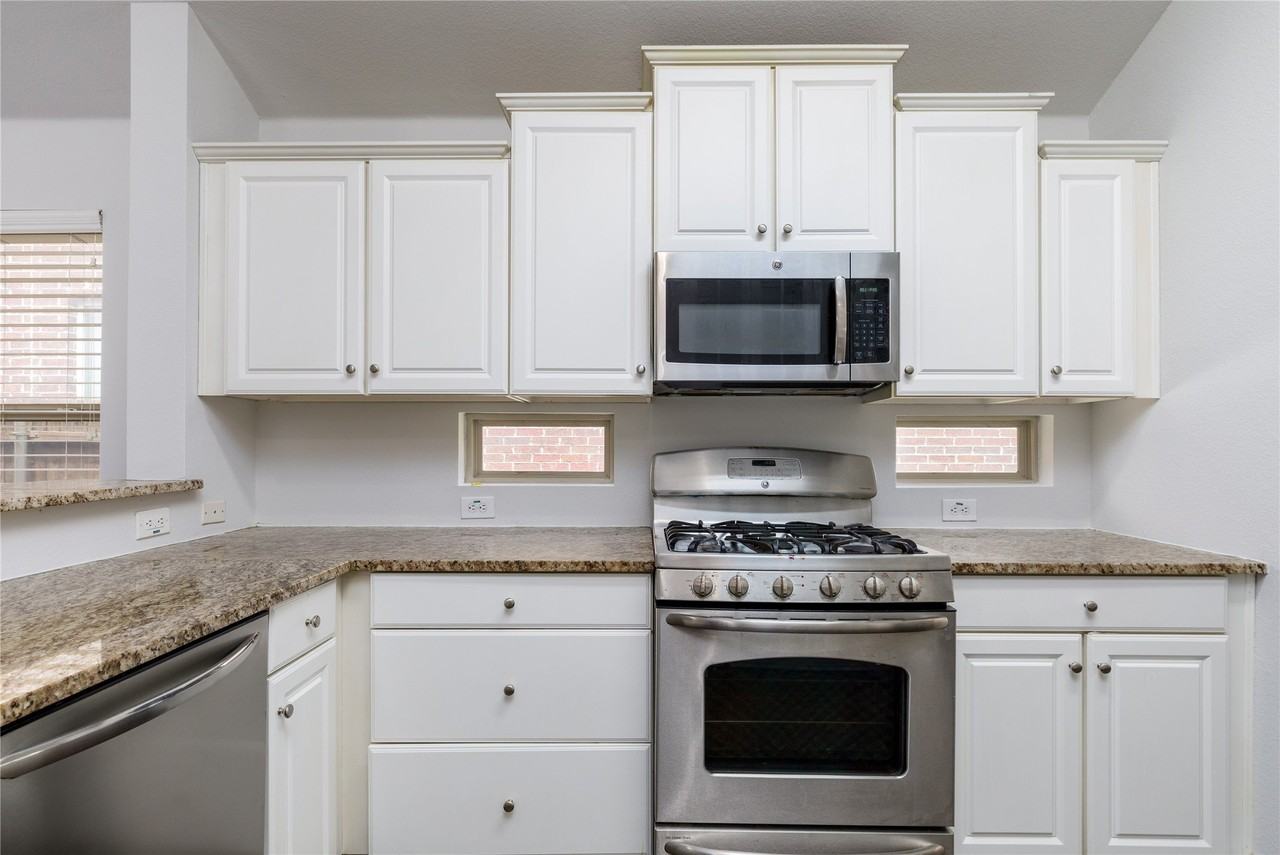 612 Turnstone Dr - Photo 6 of 20