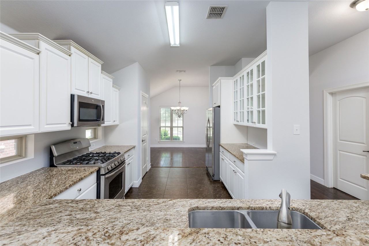 612 Turnstone Dr - Photo 7 of 20