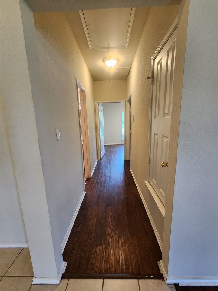 106 Collett Ct - Photo 7 of 20