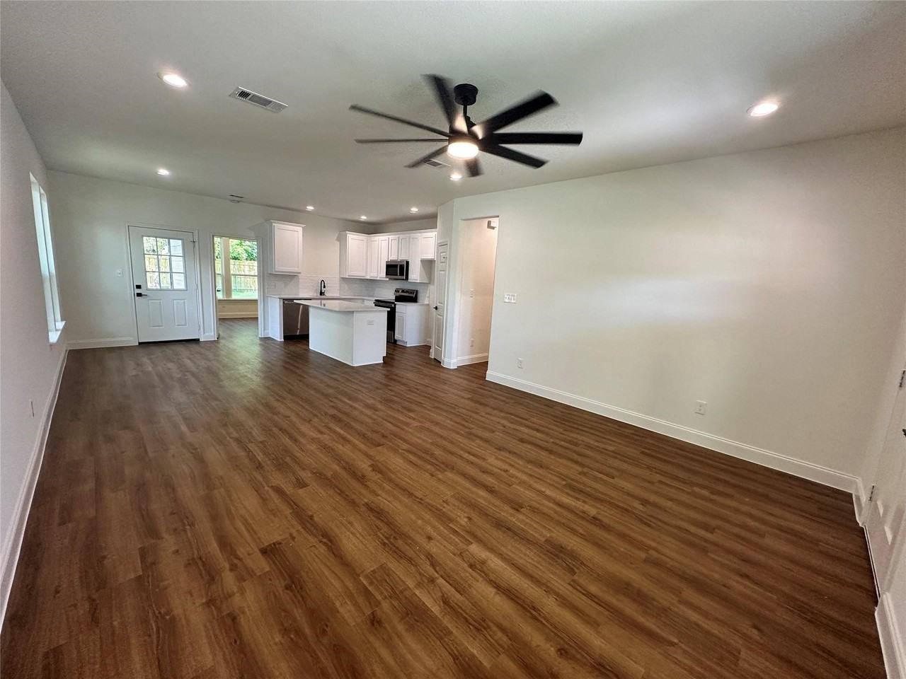 2216 Langford St - Photo 3 of 16