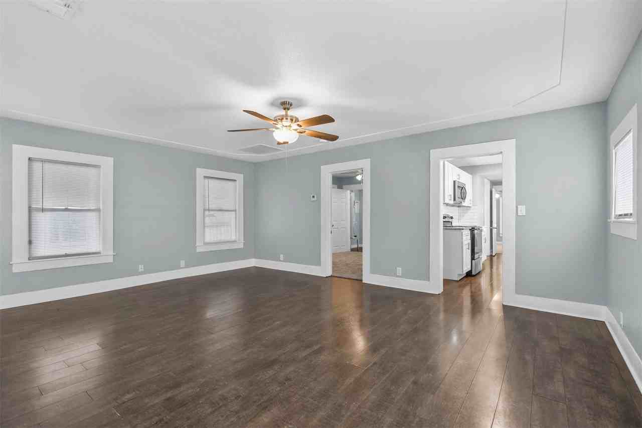 207 W Heard St - Photo 7 of 20