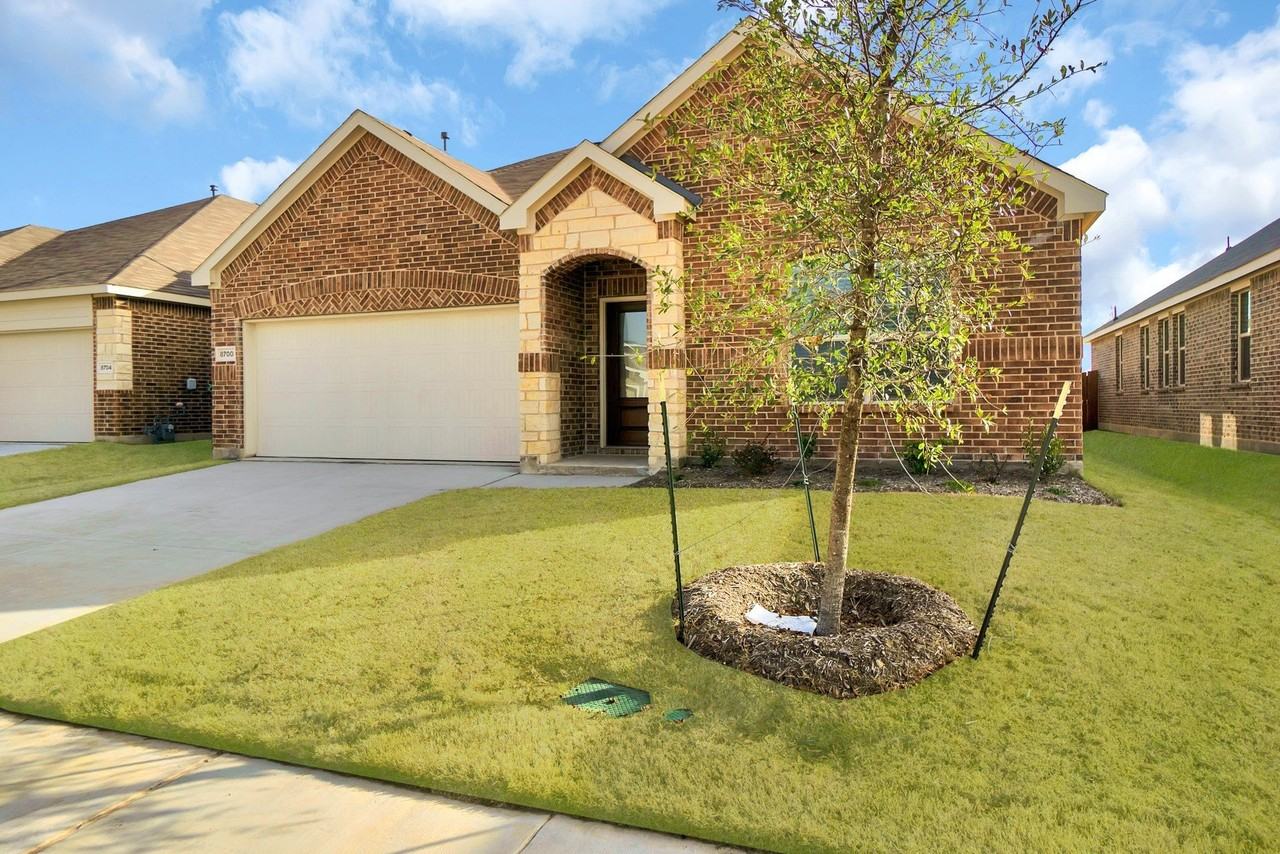 8700 Whistling Duck Dr - Photo 2 of 29