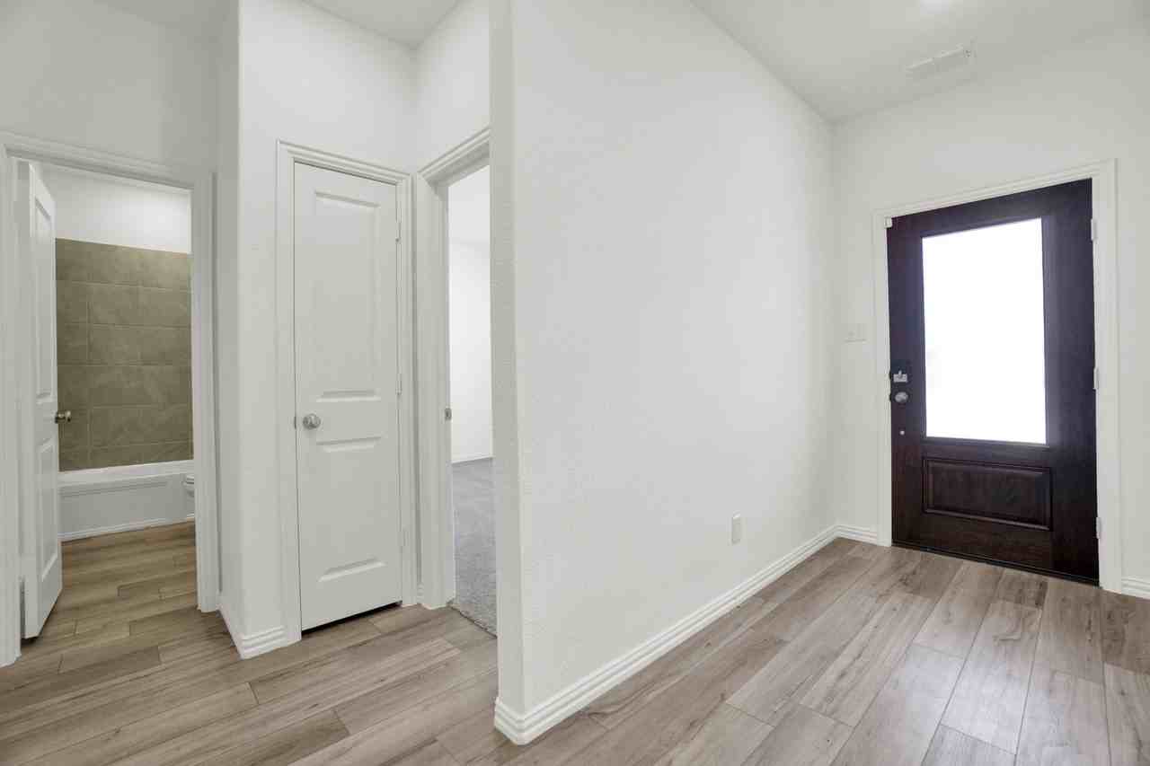8700 Whistling Duck Dr - Photo 4 of 29