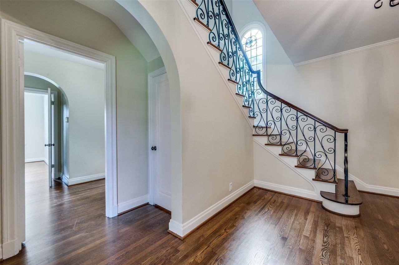 4329 Lorraine Ave - Photo 5 of 25