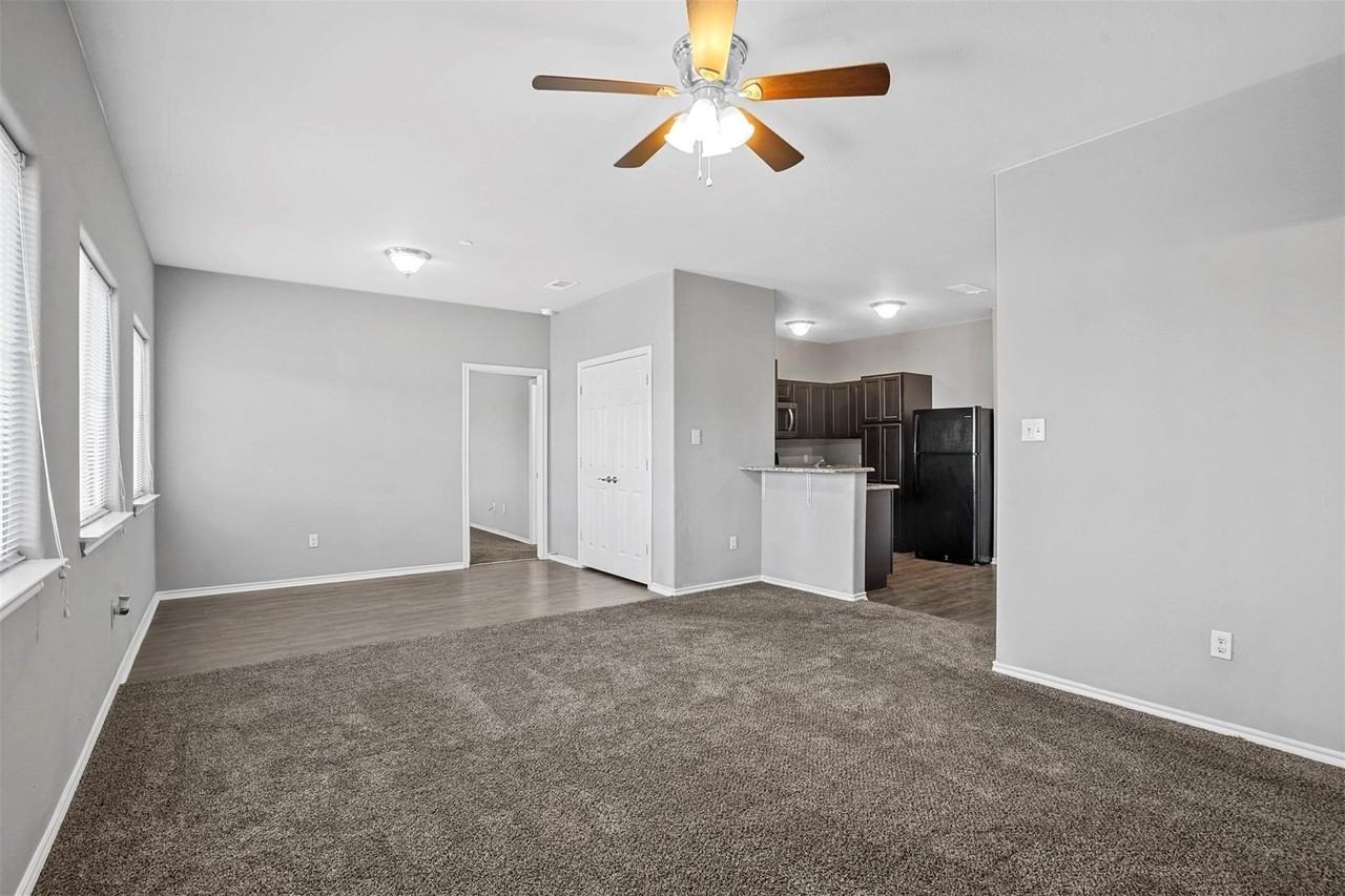 612 Meadow View Ct #101 - Photo 4 of 13
