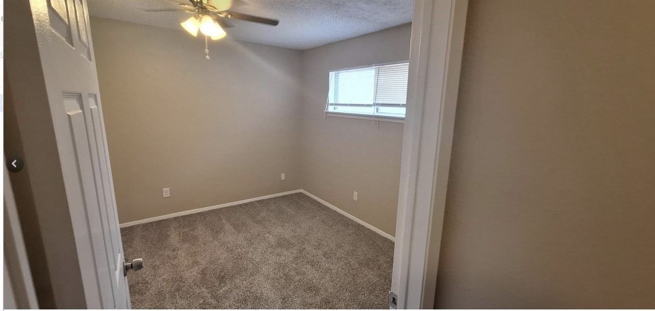 805 N Oak St #105 - Photo 6 of 10