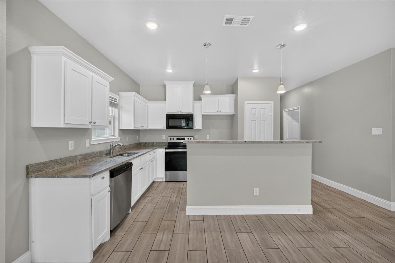3205 Bois D Arc St - Photo 7 of 24
