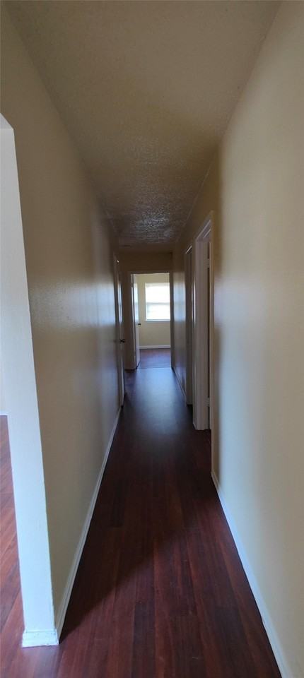 2413 Royal Dr - Photo 6 of 26