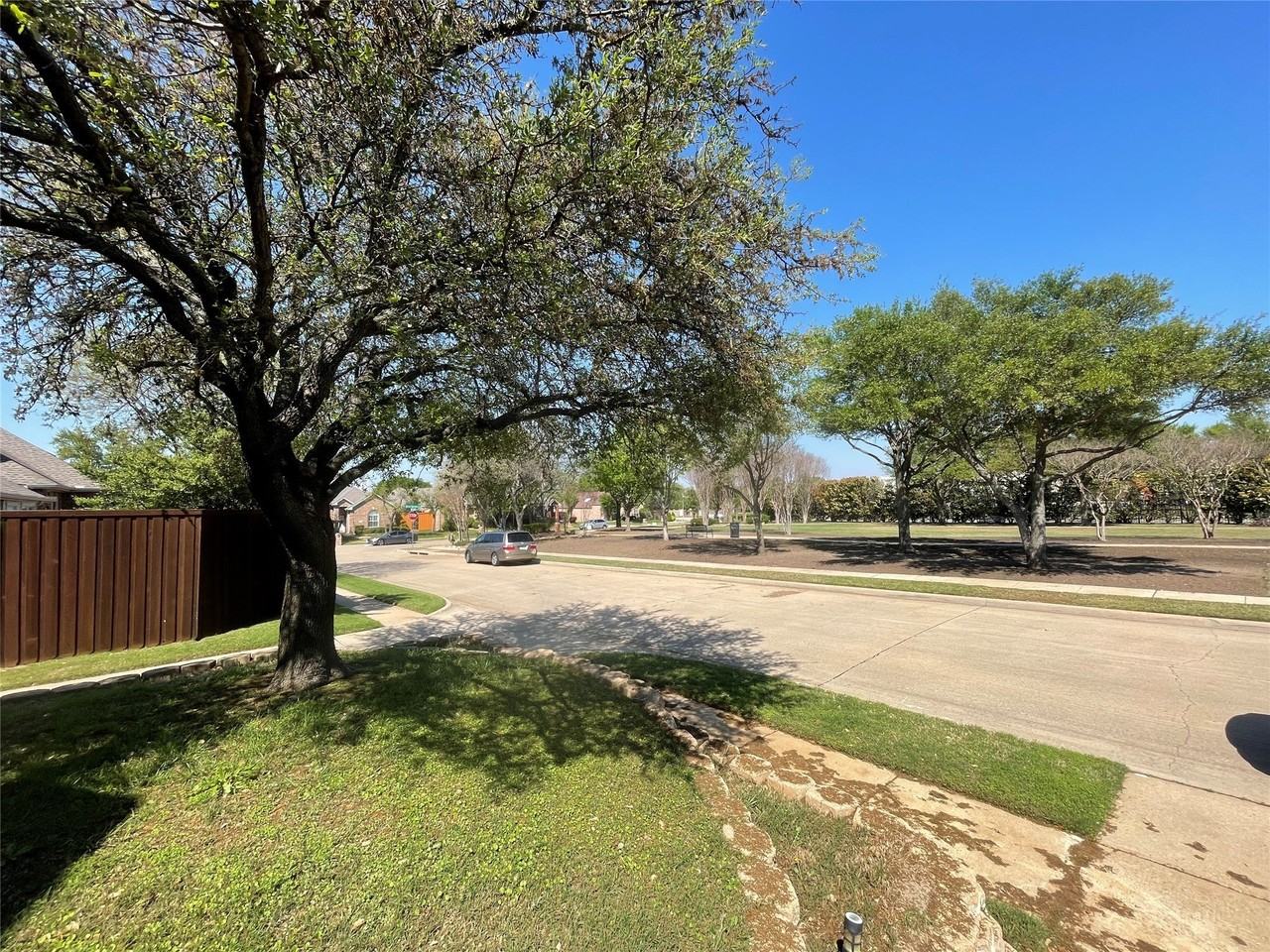 8117 Still Springs Dr - Photo 3 of 21