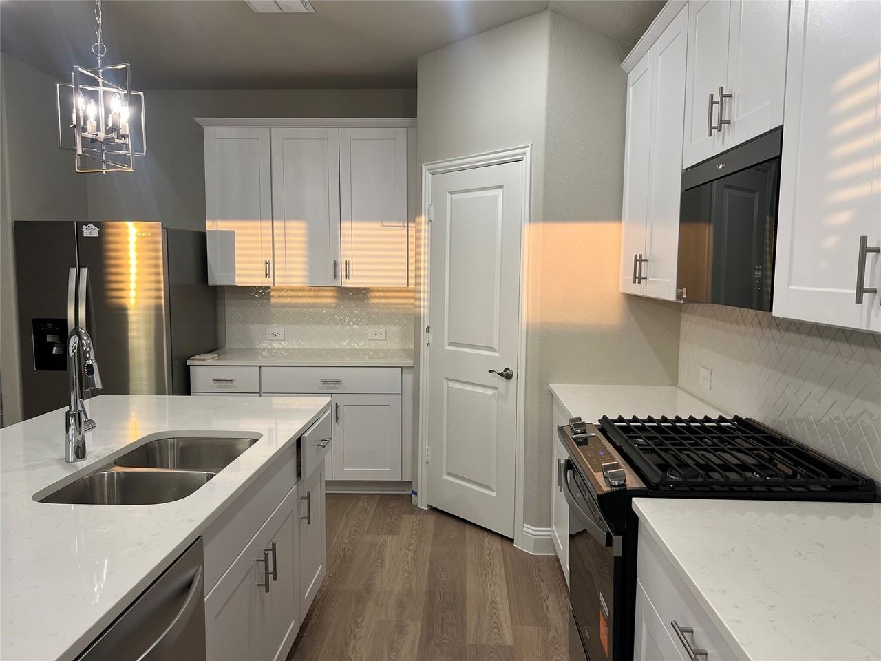 5908 Brittner Dr - Photo 4 of 26