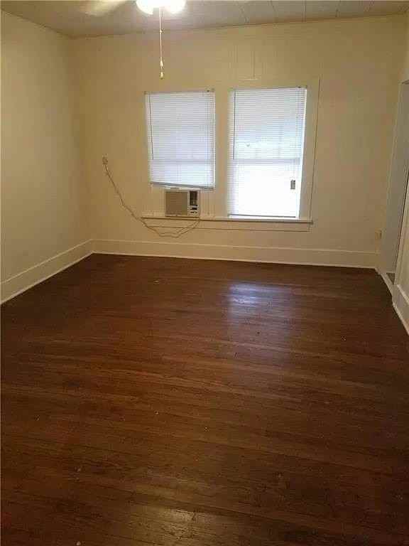919 N Austin St #919-5 - Photo 5 of 7