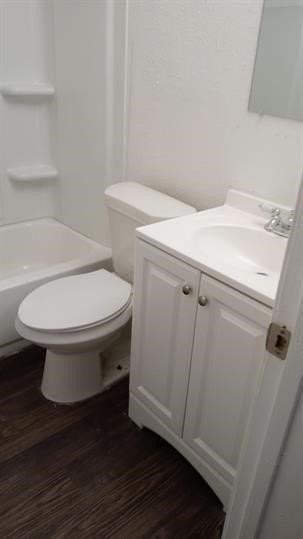 1102 E Lamar St #A - Photo 4 of 7