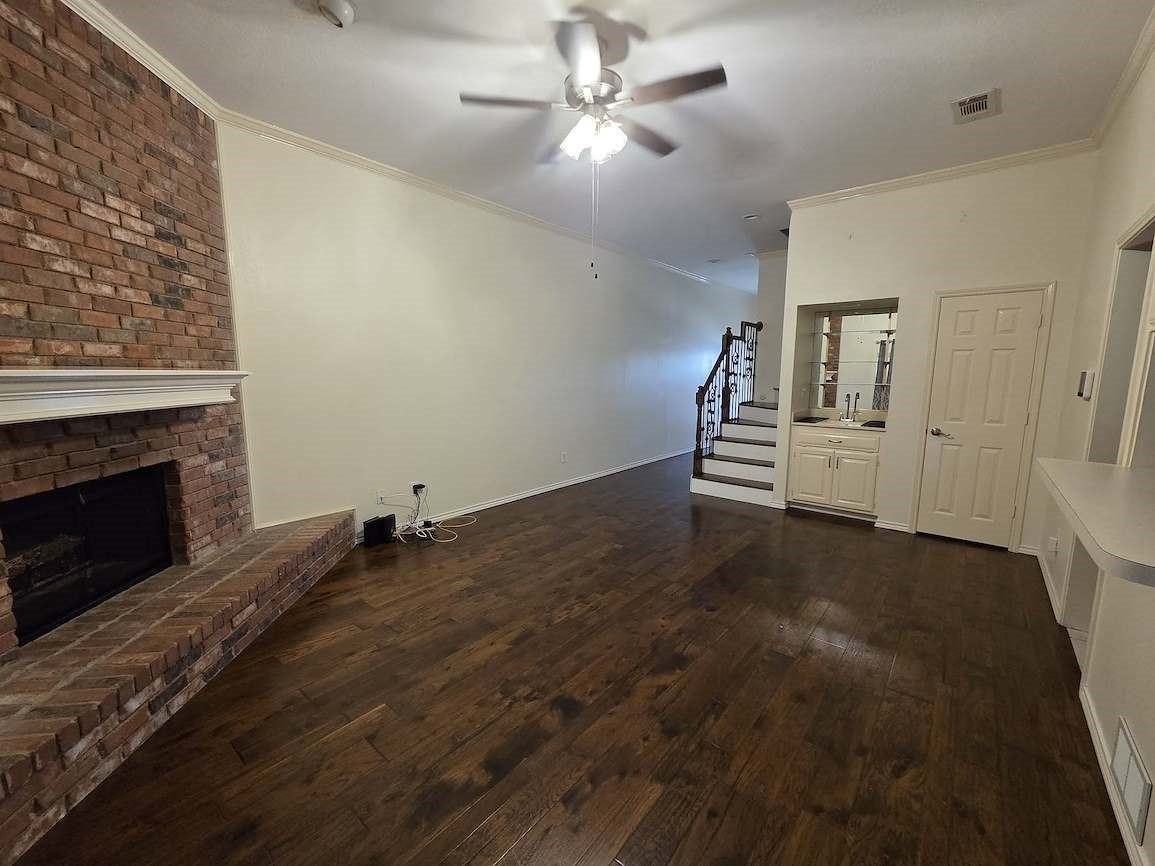 5839 Lake Point Dr - Photo 3 of 22