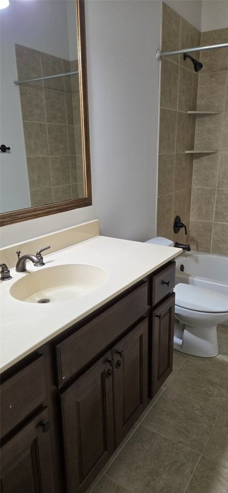 10531 Steinbeck Ln - Photo 3 of 20