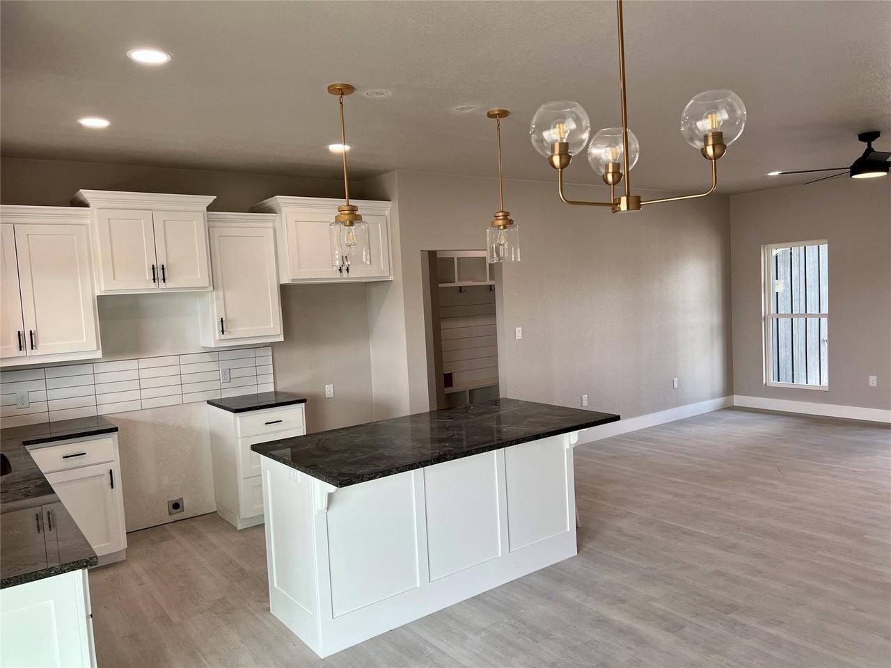 142 County Road 2630 - Photo 6 of 6