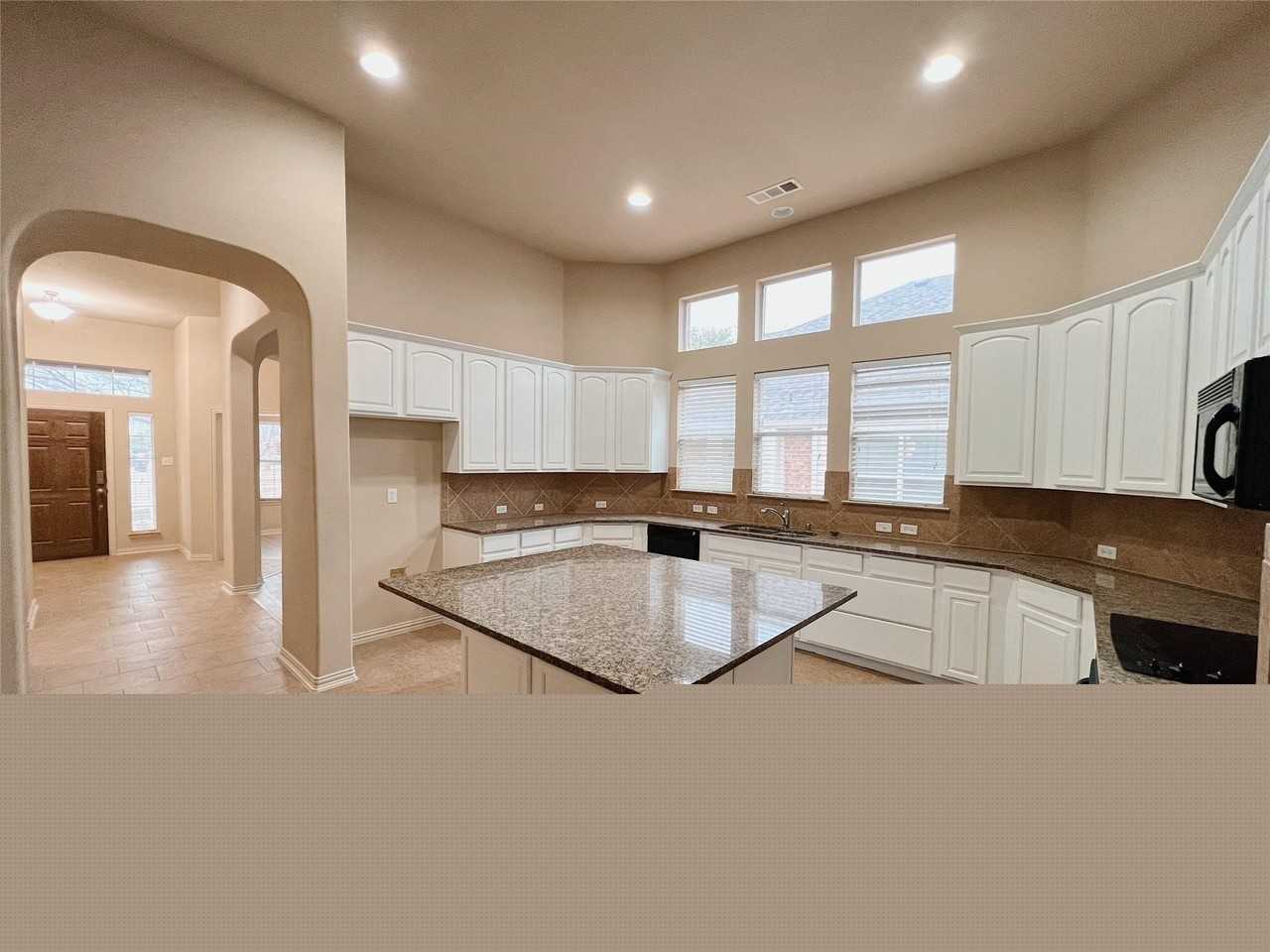 2798 Sparks Dr - Photo 6 of 23