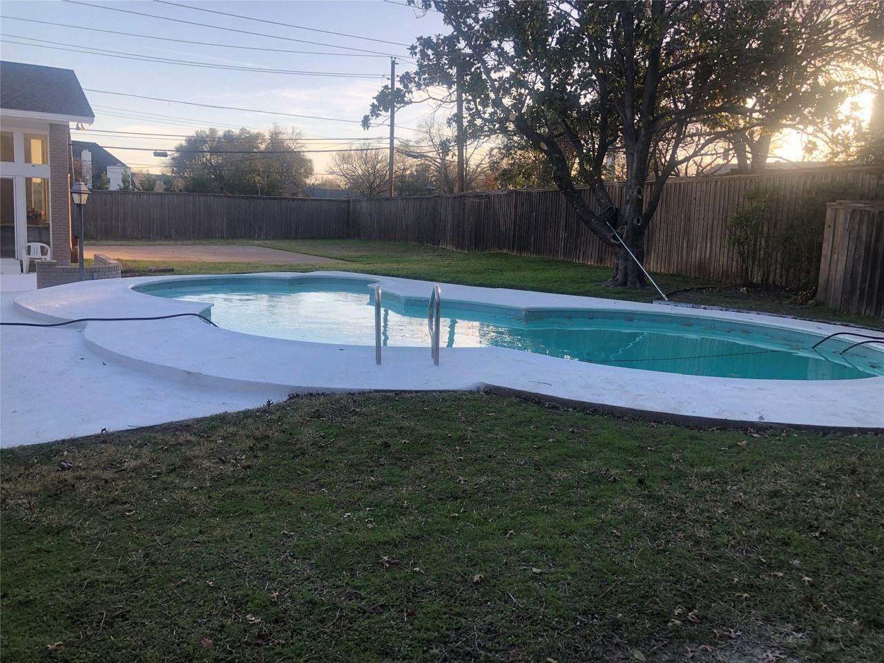 11333 Strait Ln - Photo 3 of 38