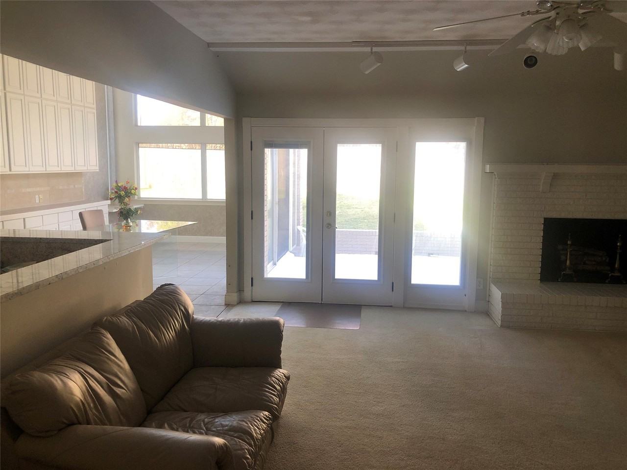 11333 Strait Ln - Photo 6 of 38