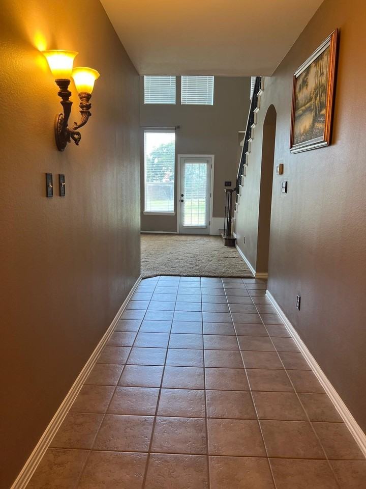 5505 Stone Cliff Ct - Photo 3 of 29