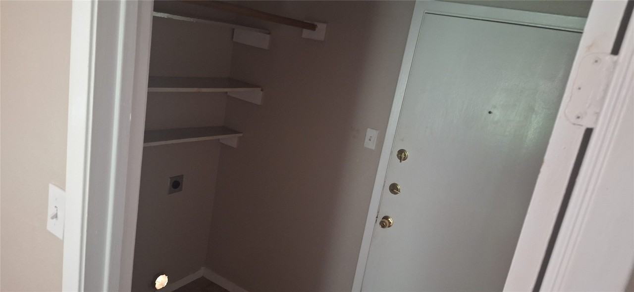 2428 Heathercrest Dr - Photo 5 of 13