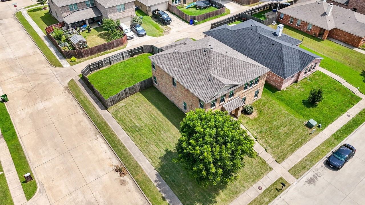 14801 Whispering Ct - Photo 2 of 24