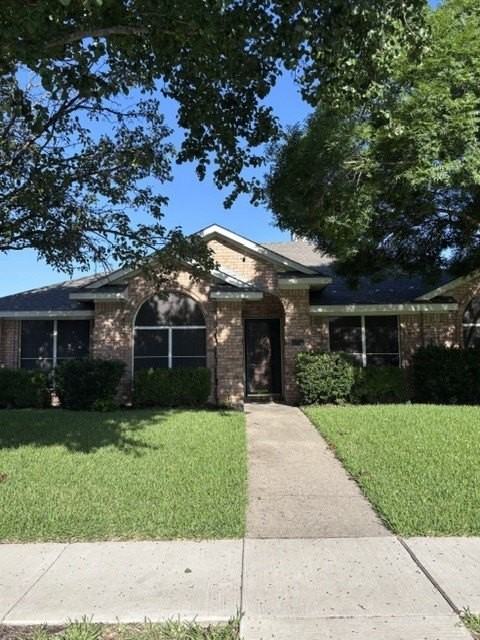 1300 Rosewood Ln