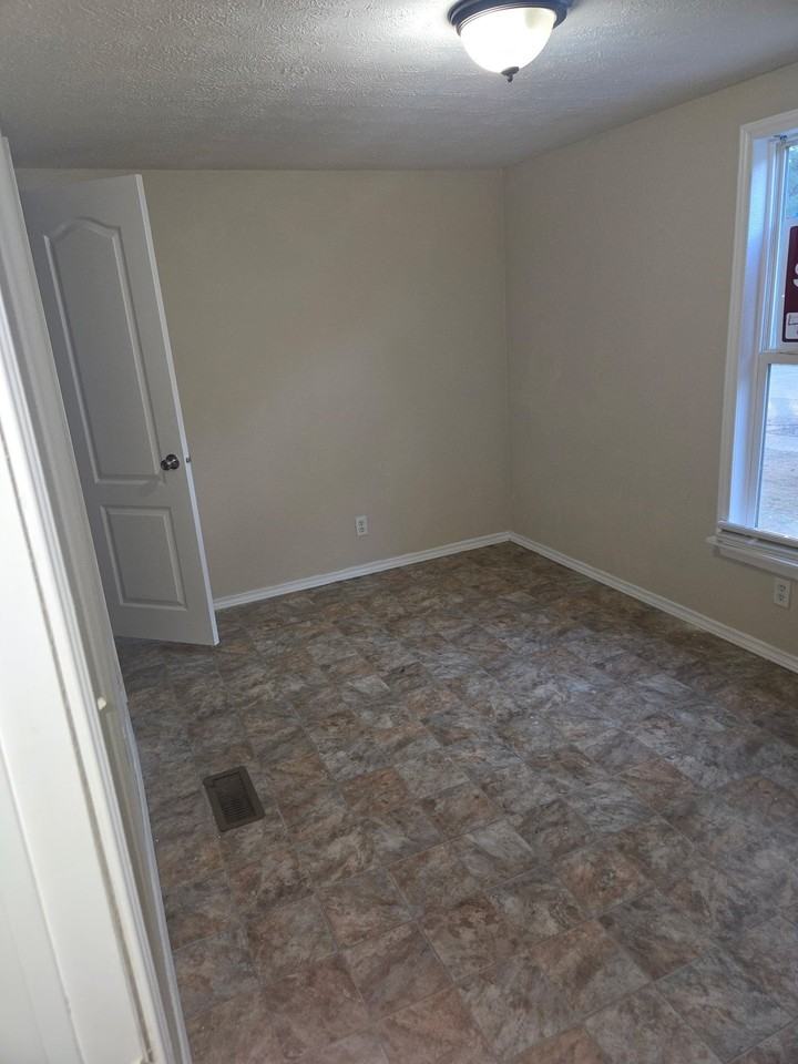 29 Thousand Oaks Mhp - Photo 3 of 7