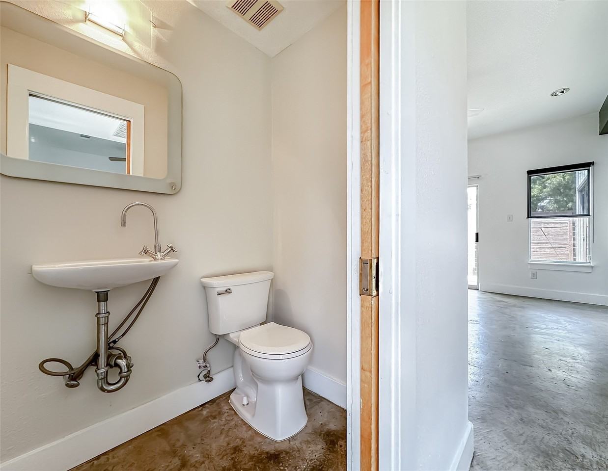 417 S Beacon St - Photo 3 of 19