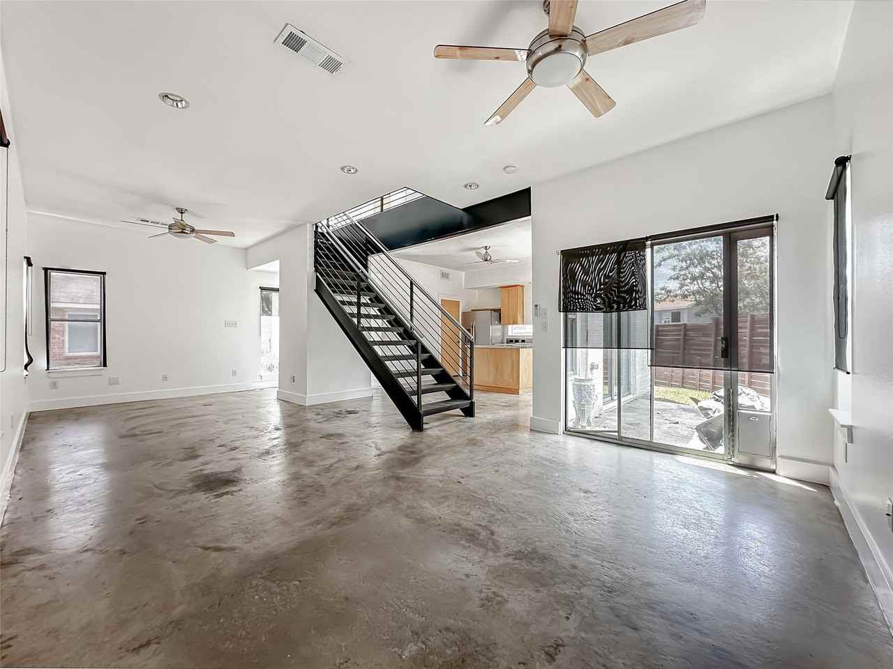 417 S Beacon St - Photo 5 of 19