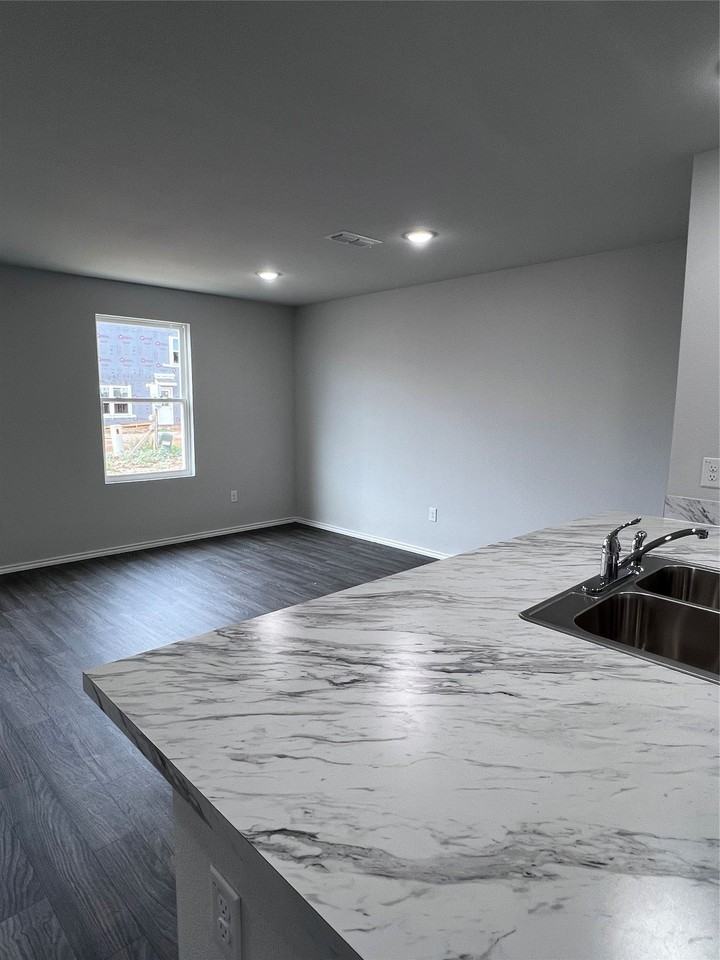 108 Dotty Lou St - Photo 7 of 13