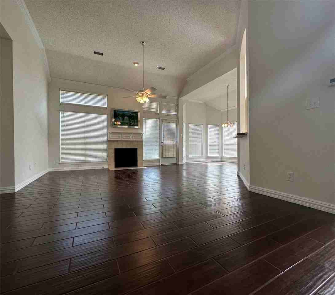 3904 Ridge Gate Dr - Photo 4 of 8