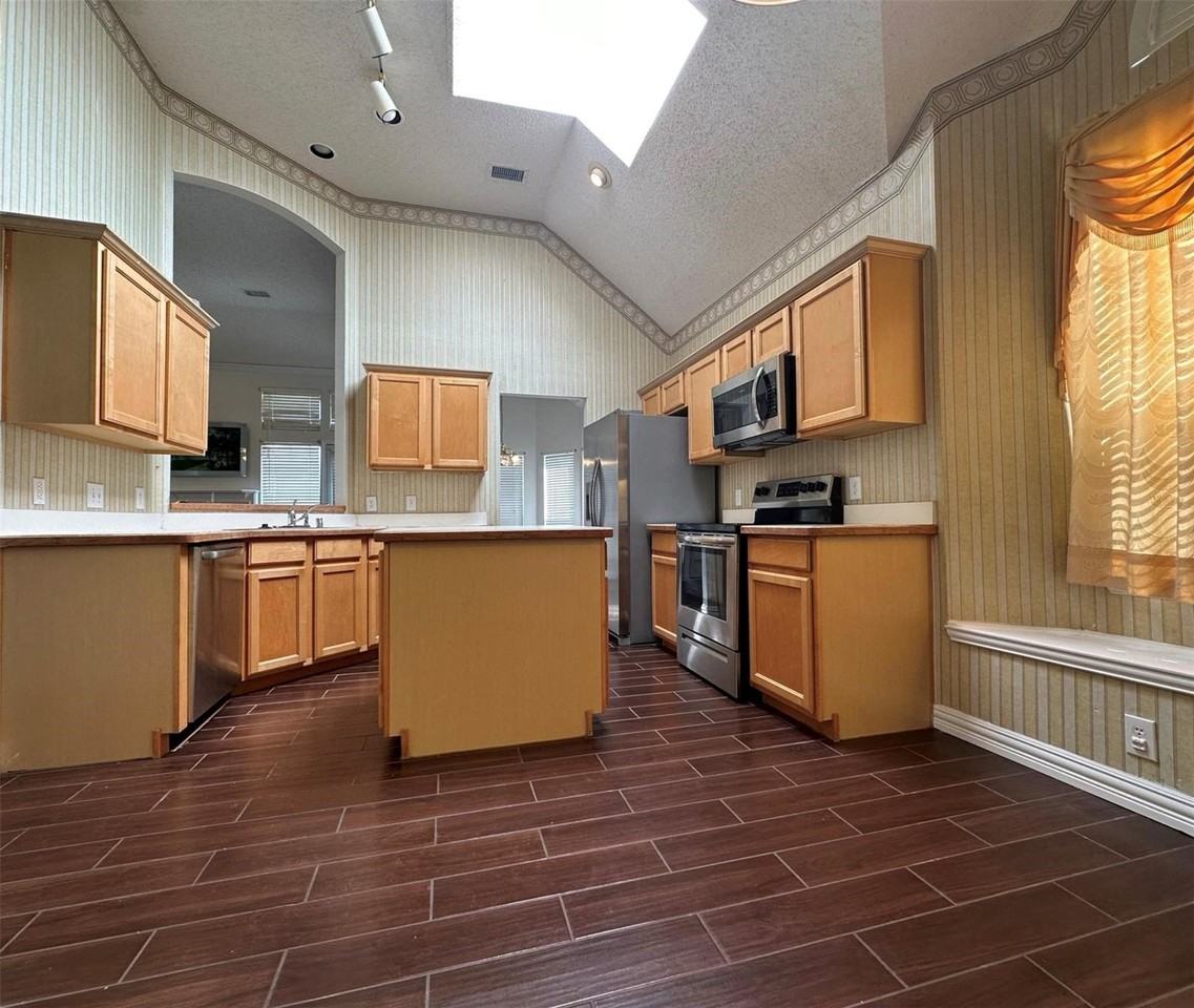 3904 Ridge Gate Dr - Photo 6 of 8