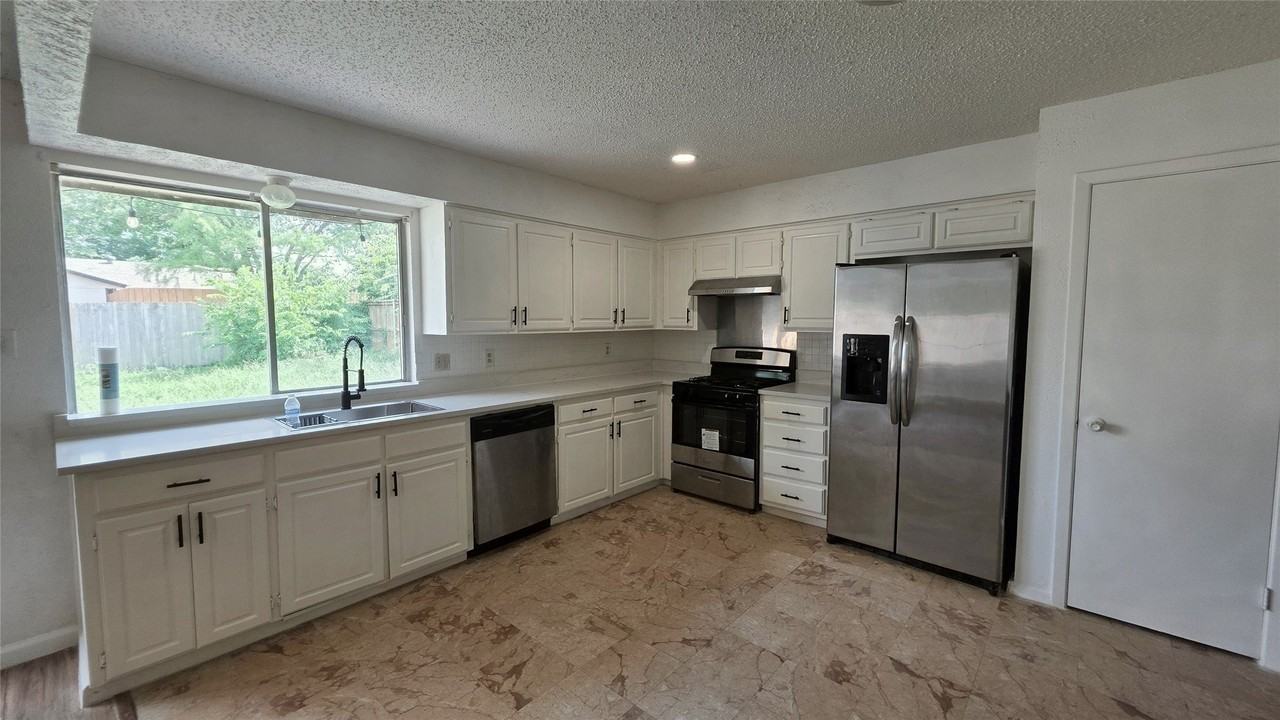 2018 Steamboat Springs Dr - Photo 5 of 15