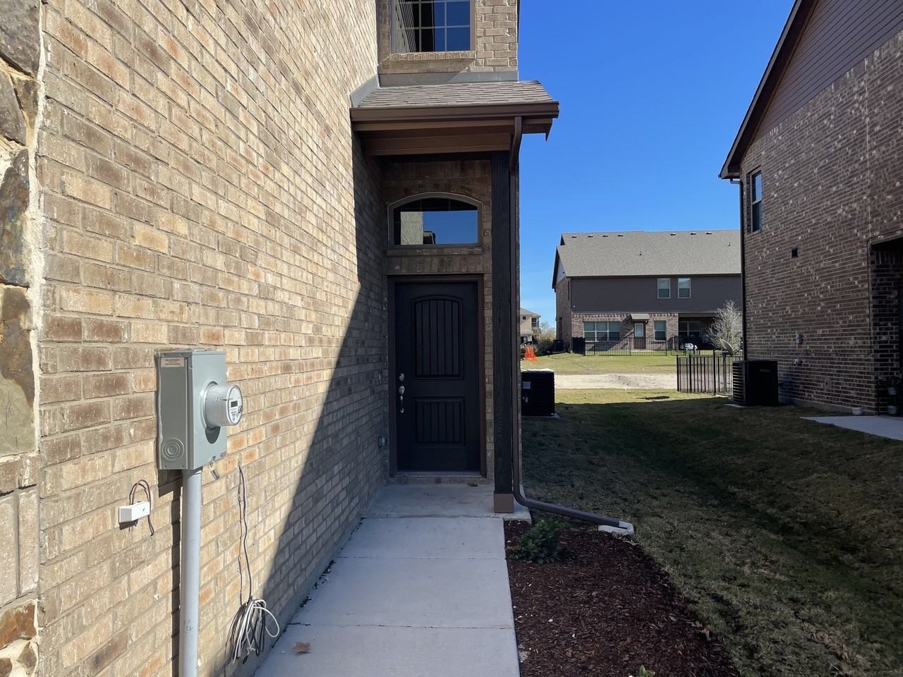 6810 Jade Dr - Photo 2 of 25