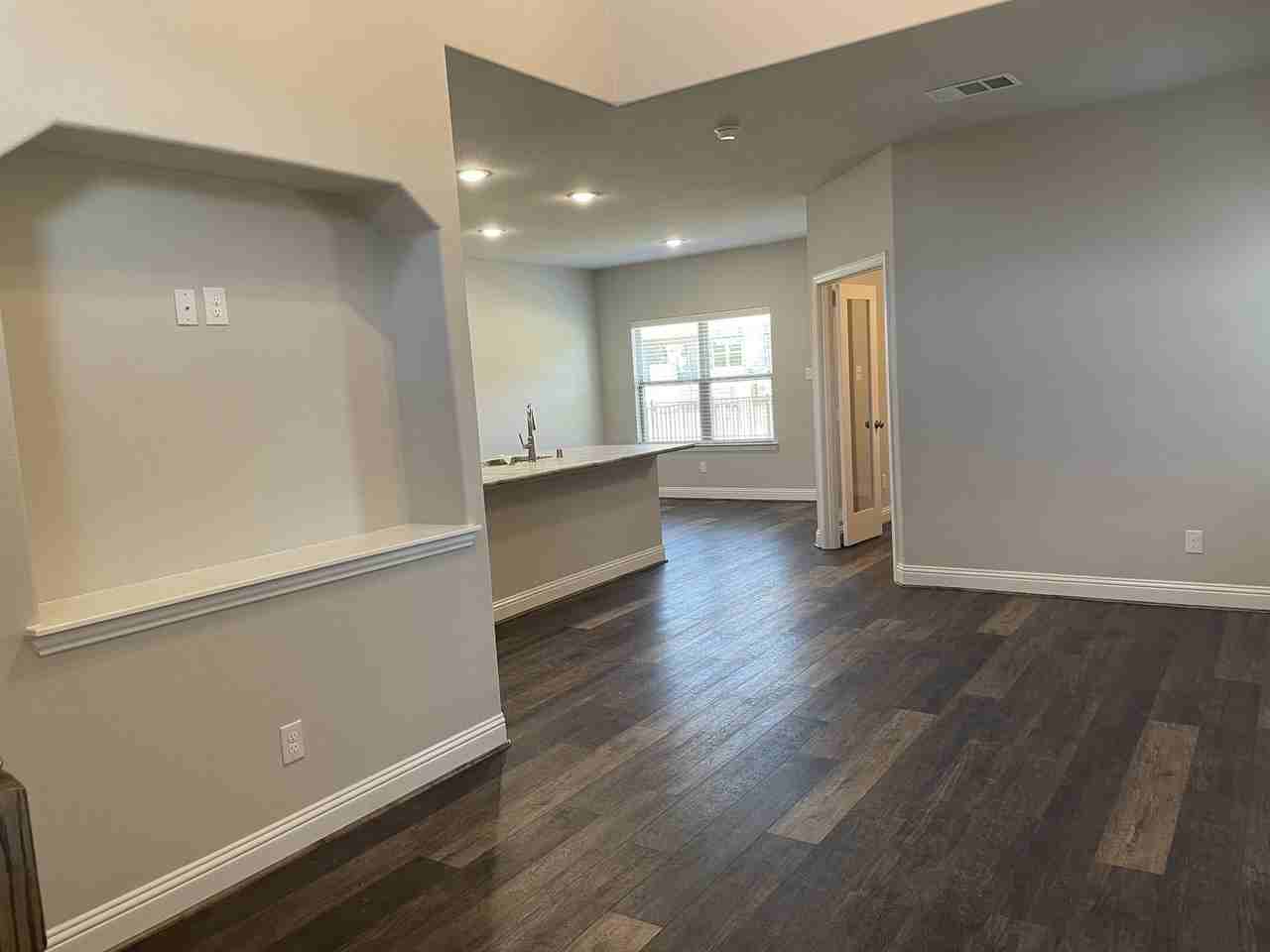 6810 Jade Dr - Photo 3 of 25