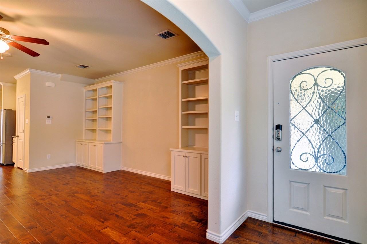 3409 Hamilton Ave - Photo 5 of 30