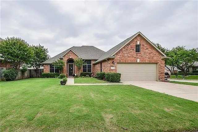 3300 Glenmoor Dr - Photo 2 of 19
