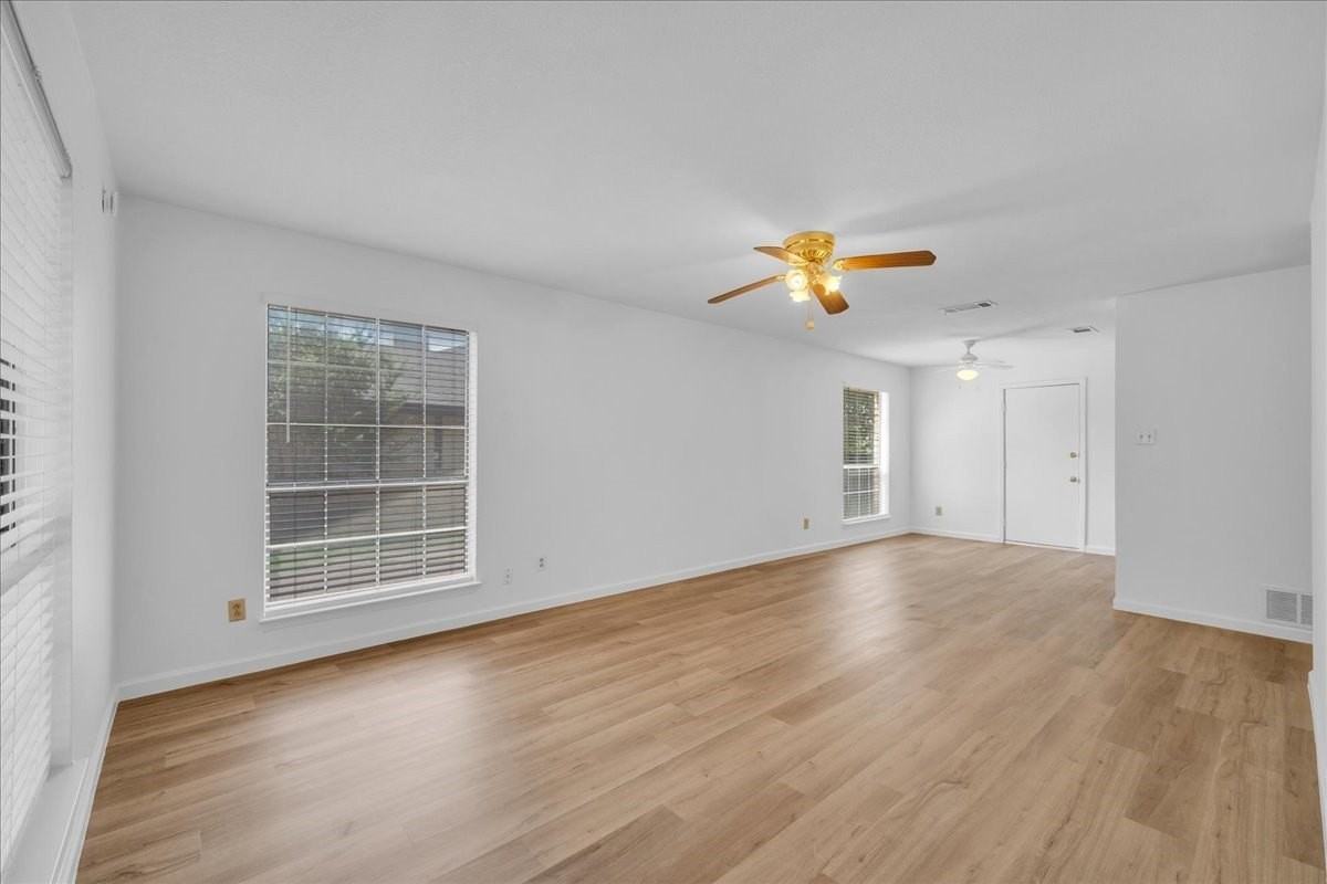 1205 Fairhaven Dr - Photo 2 of 32