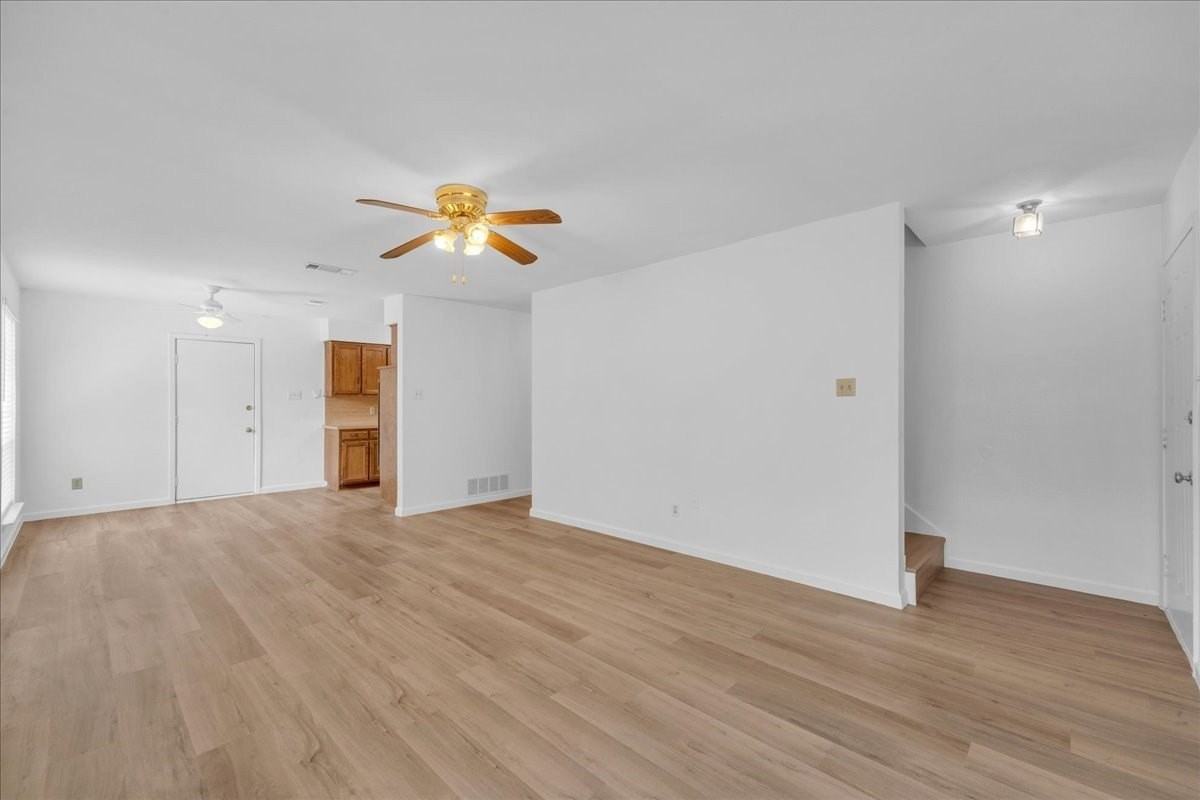 1205 Fairhaven Dr - Photo 3 of 32