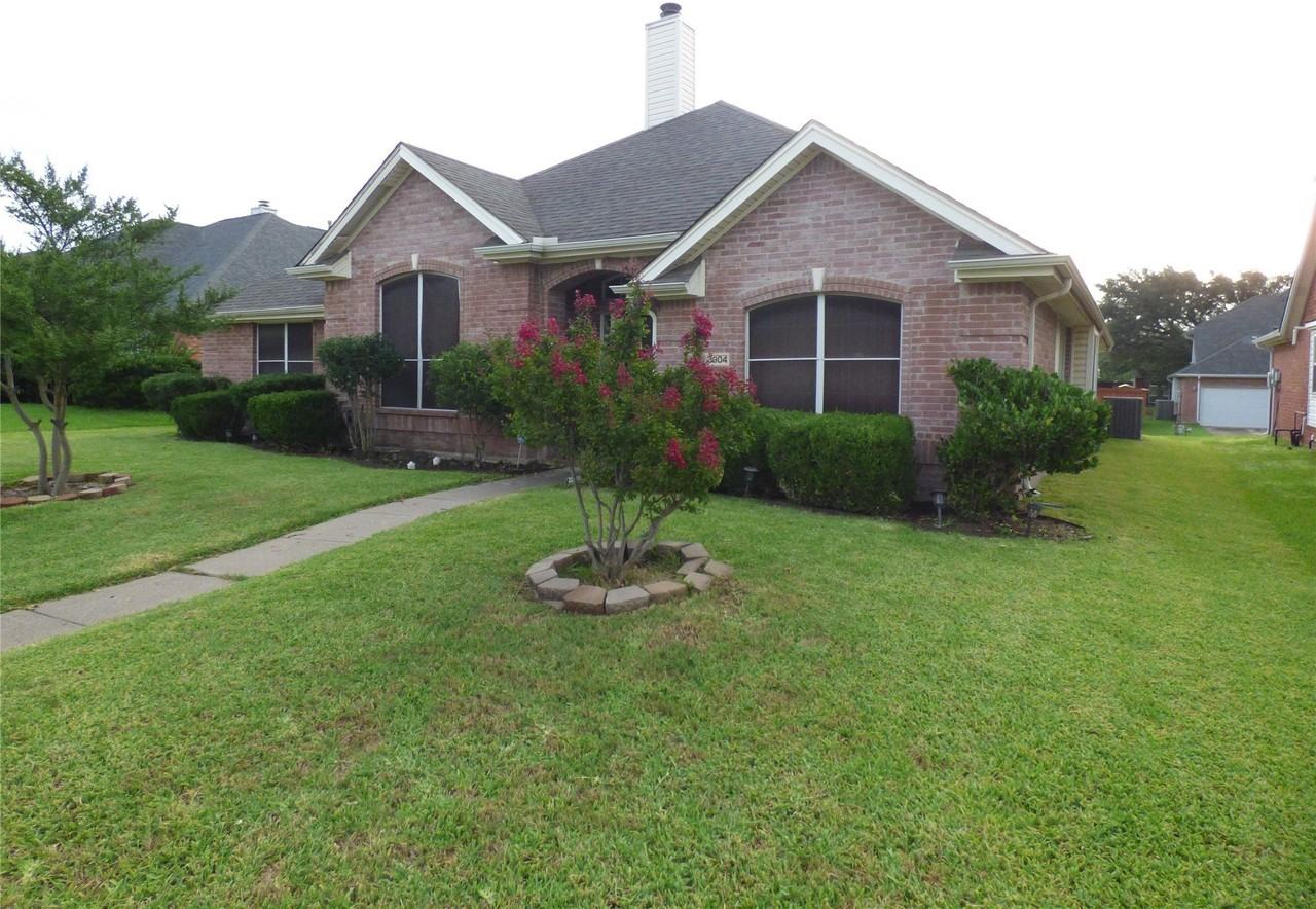 3904 Valez Dr